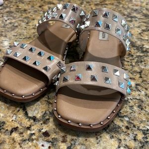 Steve‎ Madden Studded Tan  Sandals Women’s Slip On Square Toe Strapy